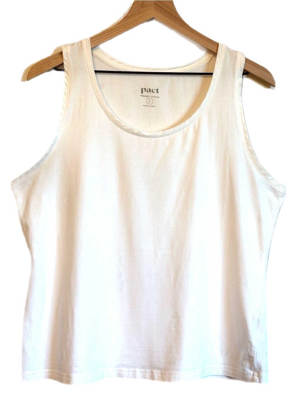 Pact Organic Cotton Lux Essential Scoop Neck Tank Top White L Basic